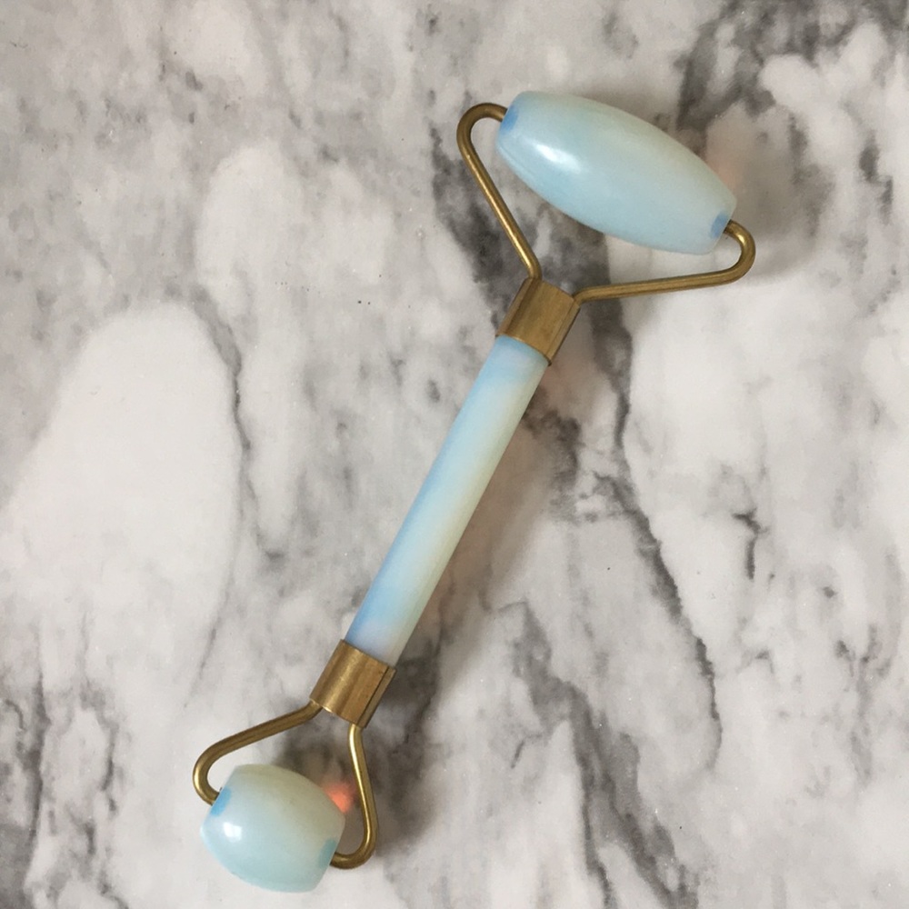 Opalescent Jade Roller